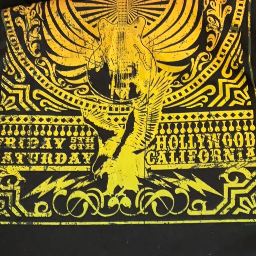 2 novelty T’s - Picture 7 of 8